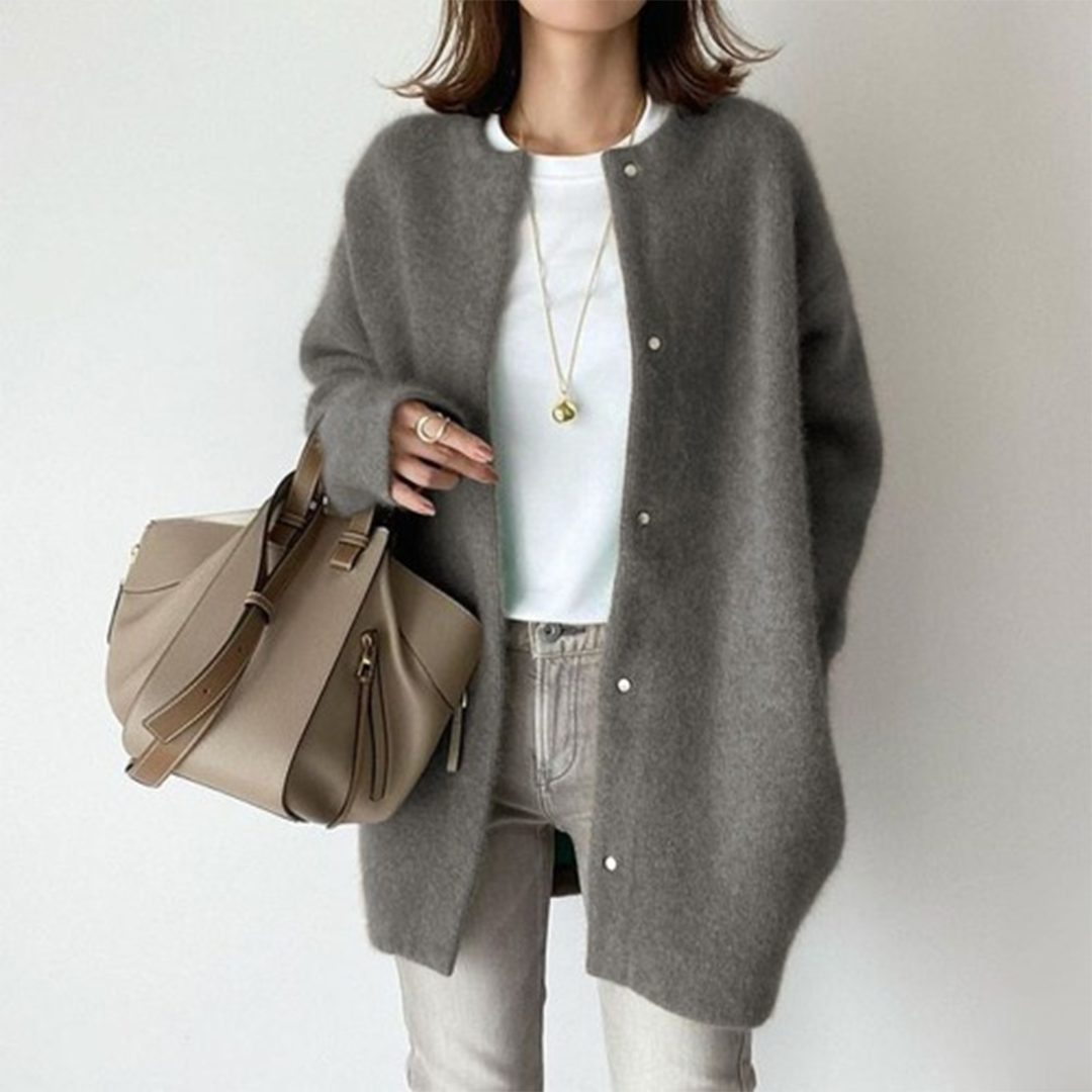 Kaia - Elegant Cashmere Cardigan