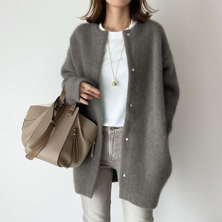 Kaia - Elegant Cashmere Cardigan