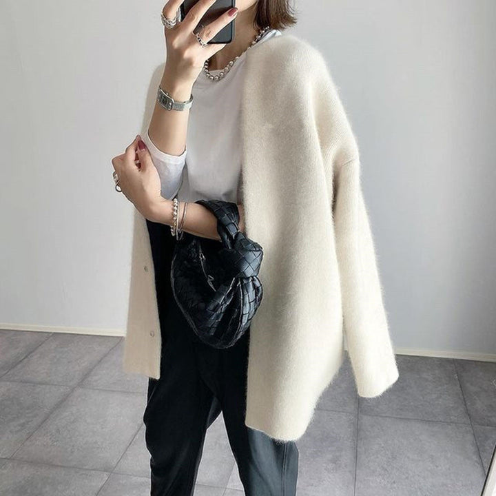 Kaia - Elegant Cashmere Cardigan